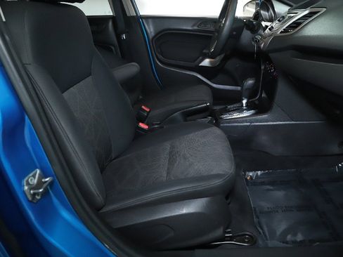 Used 2013 Ford Fiesta SE image 32