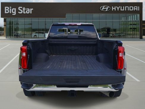 Used 2025 Chevrolet Silverado 3500 LTZ w/ LTZ Plus Package AWD/4WD image 8