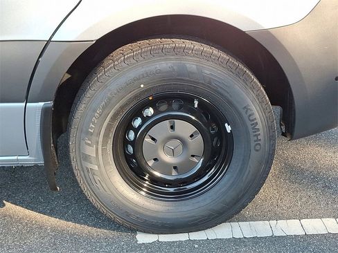 New 2025 Mercedes-Benz Sprinter 2500 image 5