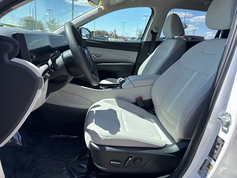 Used 2025 Hyundai Tucson SEL AWD/4WD image 4