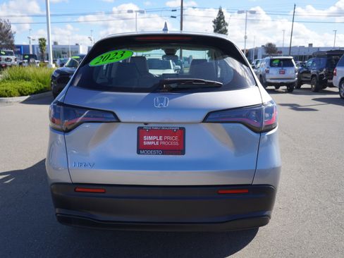 Used 2023 Honda HR-V LX image 10