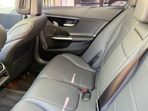 Used 2025 Mercedes-Benz C 300 Sedan image 38
