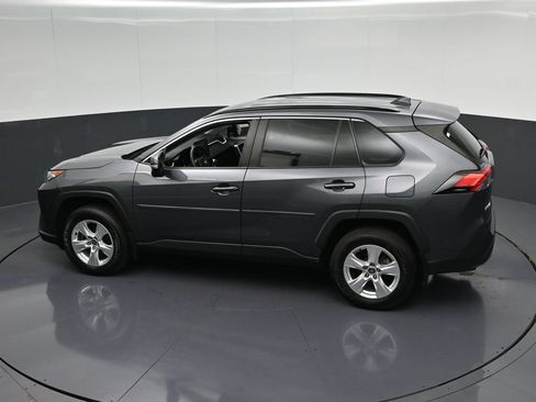 Used 2021 Toyota RAV4 XLE AWD/4WD image 24