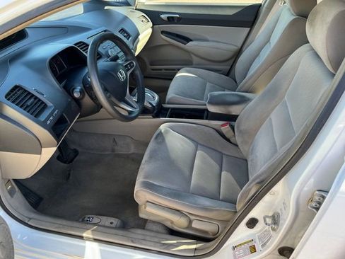 Used 2010 Honda Civic LX image 2