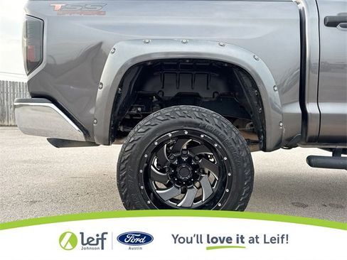 Used 2015 Toyota Tundra SR5 w/ SR5 Upgrade Package image 23