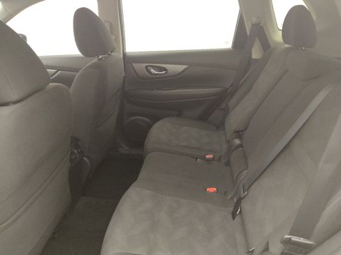 Used 2016 Nissan Rogue SV FWD image 18