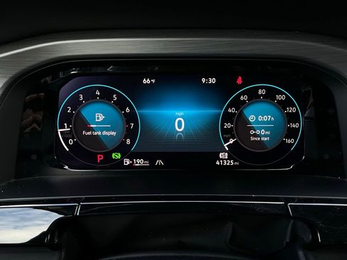 Used 2025 Volkswagen Atlas Cross Sport SE image 40