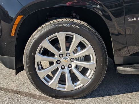 New 2025 Chevrolet Suburban Premier image 12