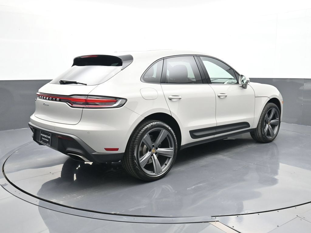 Certified 2026 Porsche Macan AWD/4WD image 23