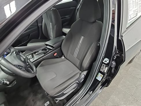 Used 2025 Hyundai Elantra Sport image 24