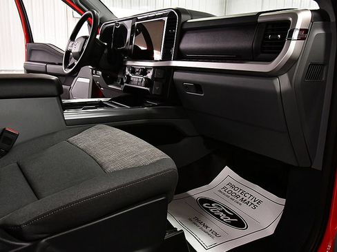 Used 2024 Ford F250 XLT w/ Black Appearance Package AWD/4WD image 29