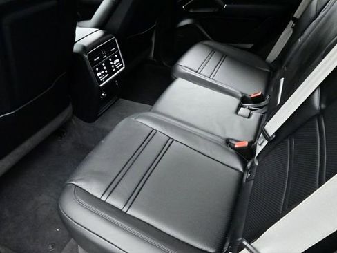 Certified 2022 Porsche Cayenne S AWD/4WD image 15