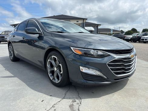 Used 2021 Chevrolet Malibu LT FWD image 2