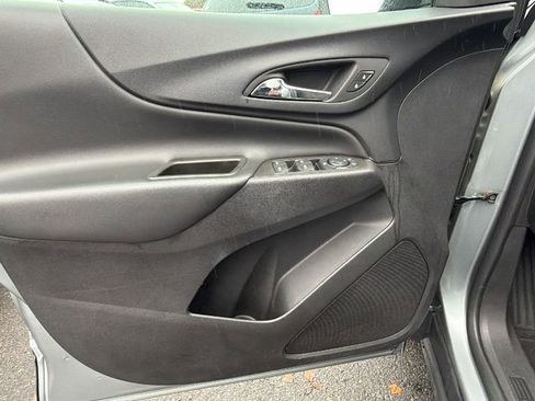 Used 2023 Chevrolet Equinox LT image 19