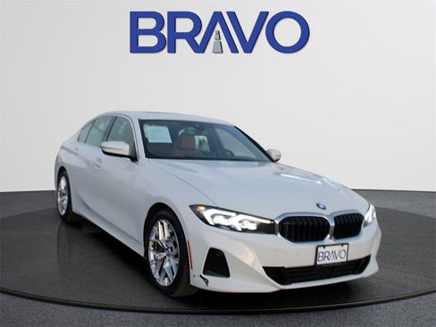 Used 2025 BMW 330i Sedan image 3