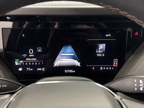 Used 2025 GMC Yukon XL AT4 image 18