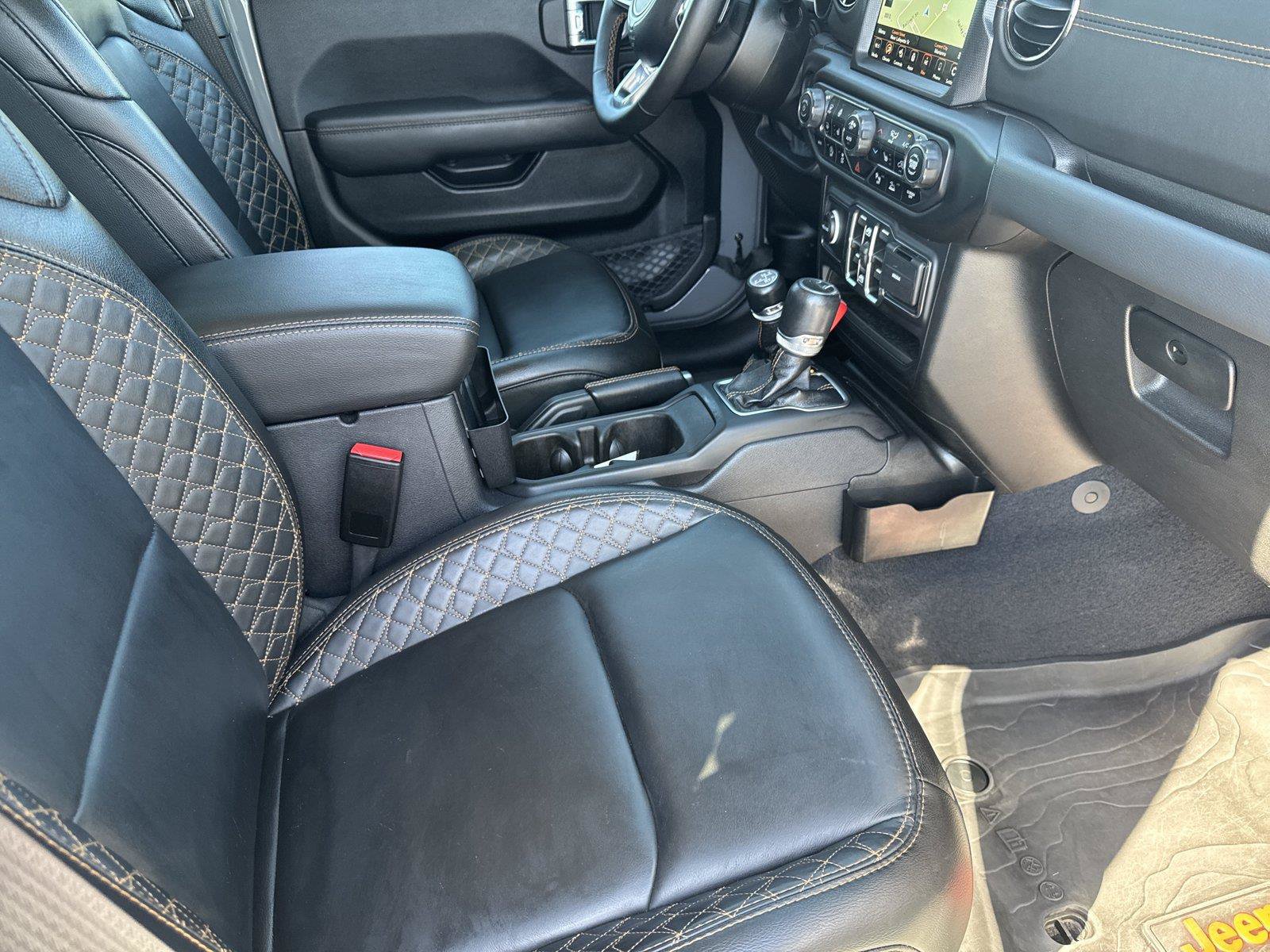 Used 2023 Jeep Gladiator Overland AWD/4WD image 31