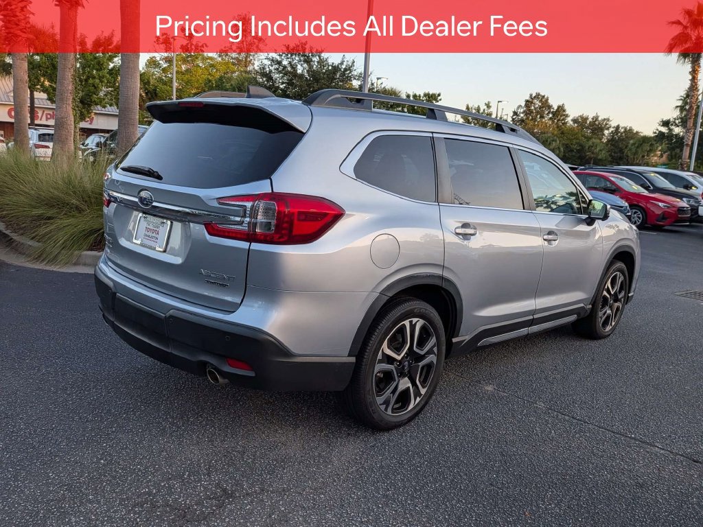 Used 2023 Subaru Ascent Limited w/ Technology Package AWD/4WD image 4