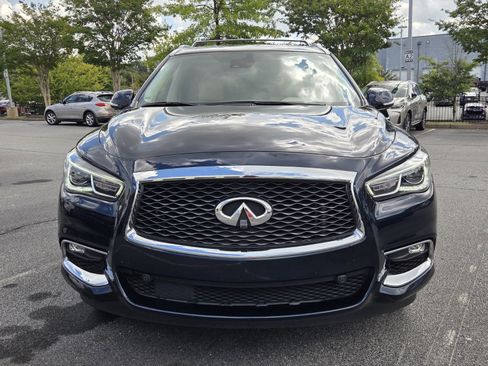 Used 2020 INFINITI QX60 Luxe w/ Sensory Package FWD image 2