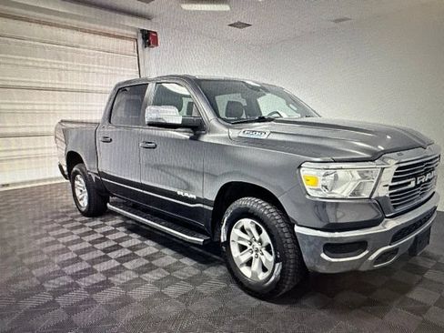 Used 2024 RAM 1500 Laramie AWD/4WD image 11