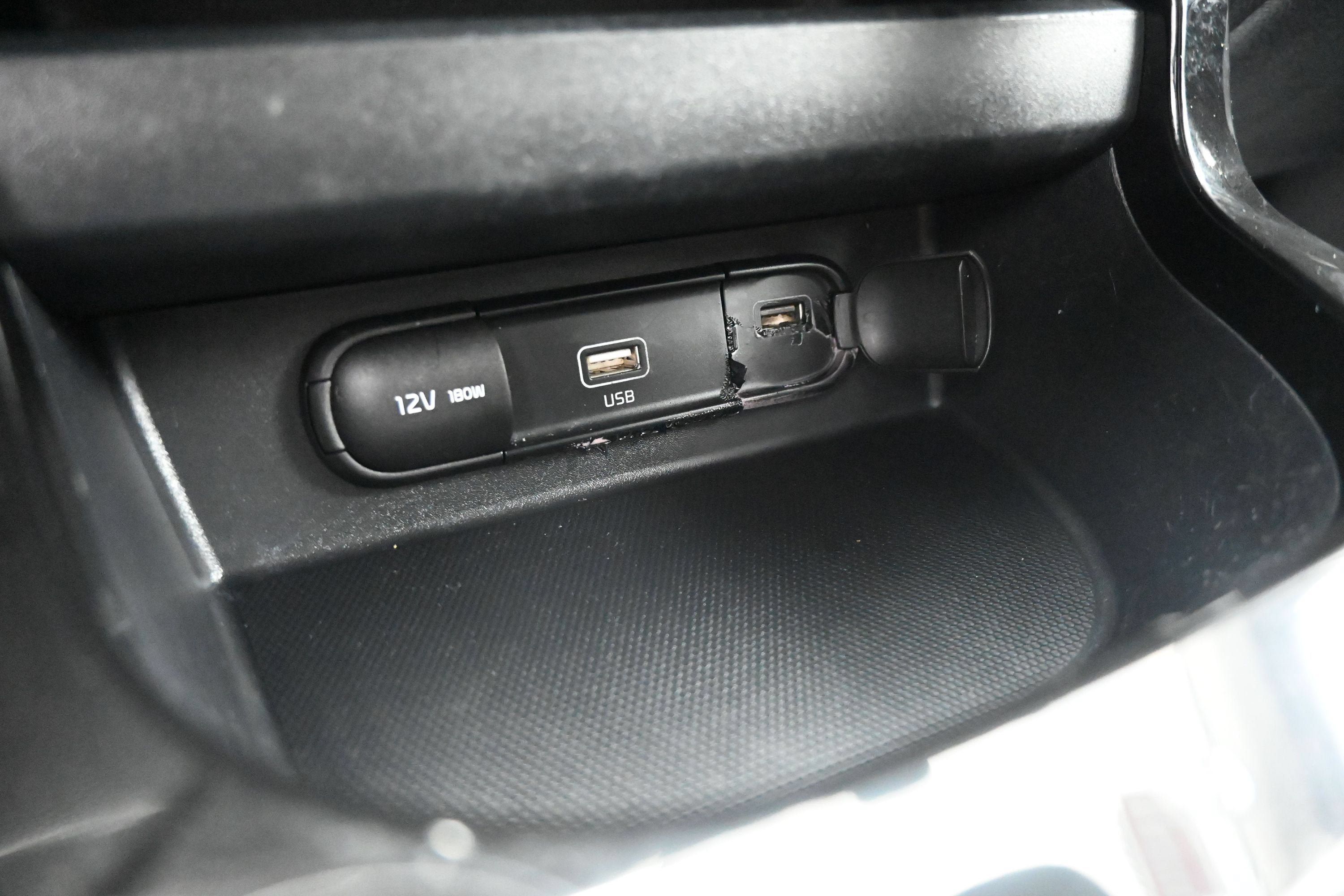 Used 2023 Kia Seltos S w/ Navigation Package FWD image 21