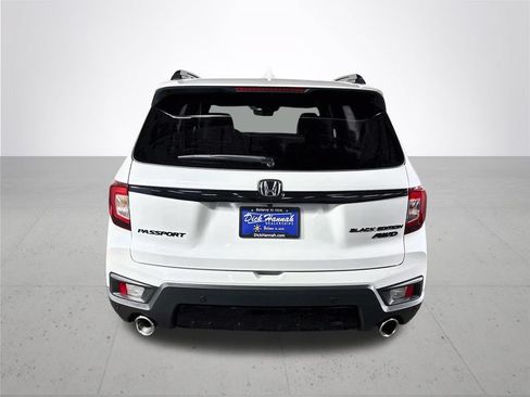Used 2025 Honda Passport Black Edition image 7