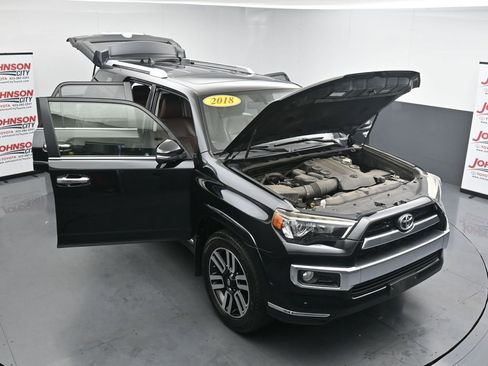 Used 2018 Toyota 4Runner Limited AWD/4WD image 40