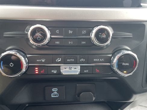 Used 2022 Ford F150 XLT w/ Equipment Group 302A High image 28