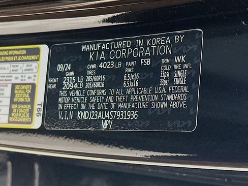 Used 2025 Kia Soul LX w/ LX Technology Package FWD image 12
