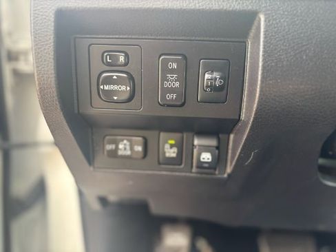Used 2016 Toyota Tundra Limited w/ Limited Premium Package image 14