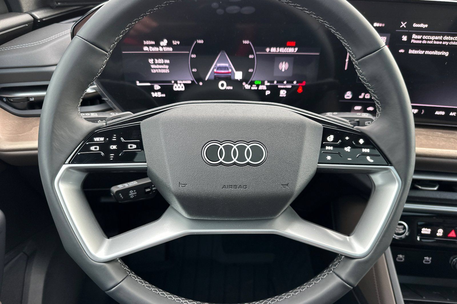 Used 2025 Audi Q5 Premium w/ Convenience Package AWD/4WD image 23