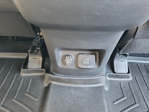 Used 2022 Kia Telluride SX w/ SX Prestige Package image 34