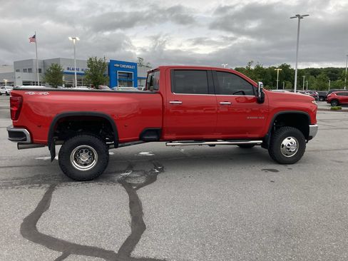 Used 2024 Chevrolet Silverado 3500 LTZ w/ LTZ Convenience Package AWD/4WD image 8