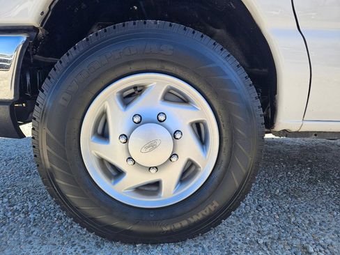 Used 2014 Ford E-350 and Econoline 350 Extended Super Duty w/ Power Group RWD image 51
