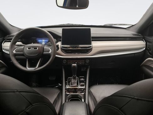 Used 2024 Jeep Compass Limited image 14