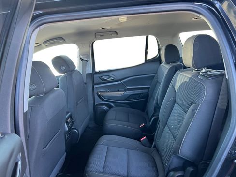 Used 2023 GMC Acadia SLE w/ Driver Convenience Package image 11