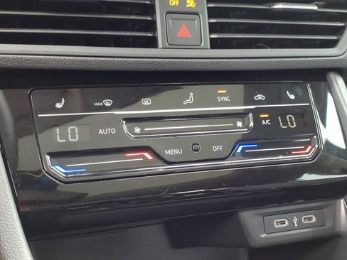 Certified 2026 Volkswagen Jetta SE FWD image 31