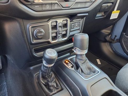 New 2026 Jeep Gladiator Sport image 9