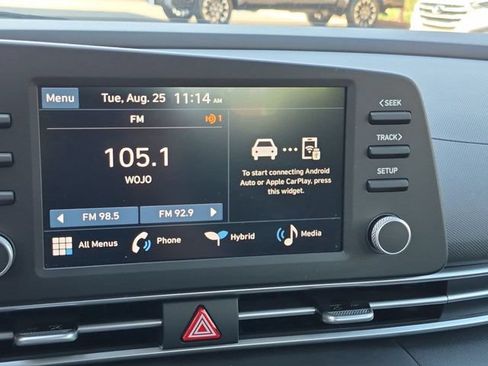 Used 2026 Hyundai Elantra Hybrid FWD image 18