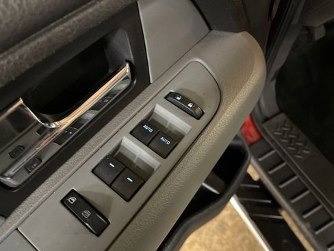 Used 2013 Ford F150 XLT w/ XLT Chrome Pkg image 12