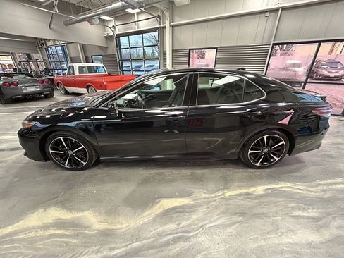 Used 2019 Toyota Camry XSE image 35