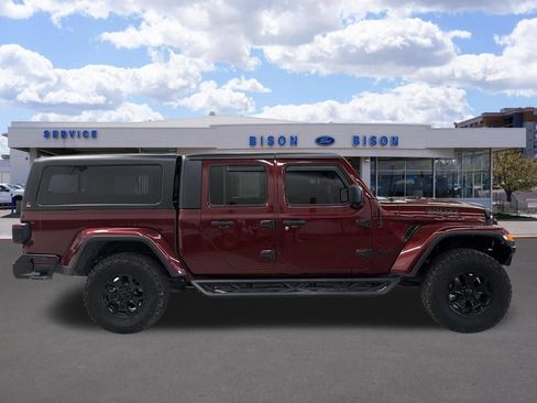Used 2021 Jeep Gladiator Sport AWD/4WD image 2