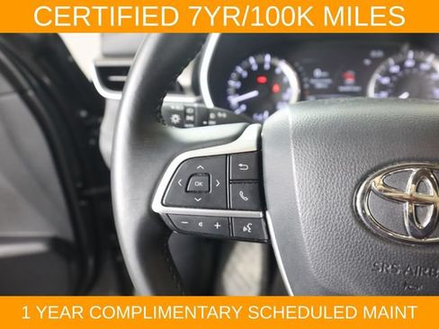 Used 2023 Toyota Highlander XLE FWD image 44
