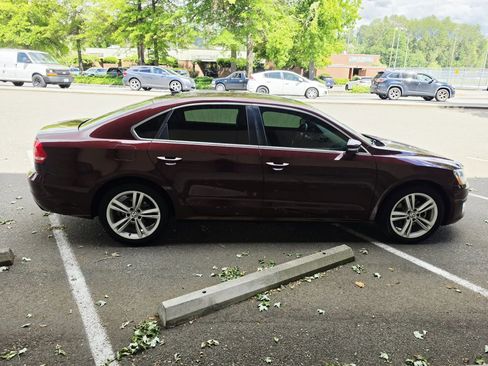 Used 2014 Volkswagen Passat TDI SE FWD image 6