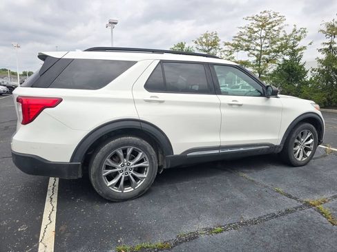 Used 2020 Ford Explorer XLT w/ Equipment Group 202A AWD/4WD image 8