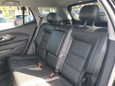 Used 2022 GMC Terrain SLT w/ Tech Package FWD image 20