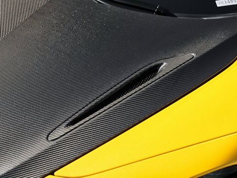 Used 2019 McLaren 720S RWD image 9