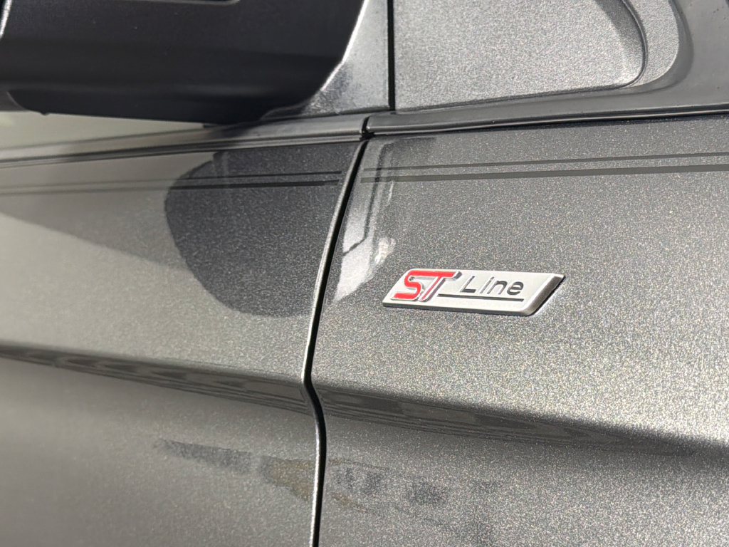 Used 2020 Ford Edge ST-Line FWD image 37