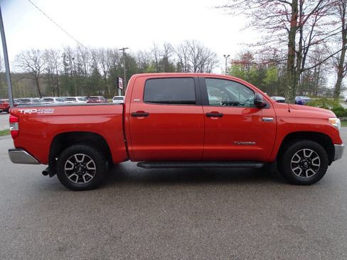 Used 2017 Toyota Tundra 4x4 CrewMax w/ SR5 & TRD Pkgs image 47