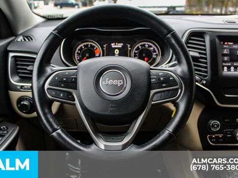 Used 2020 Jeep Cherokee Latitude w/ Cold Weather Group image 25